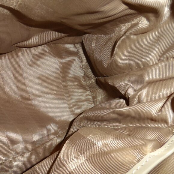 Burberry Prorsum Beige Qulted Nylon/Patent Leather Shoulder Bag - Picture 16 of 16